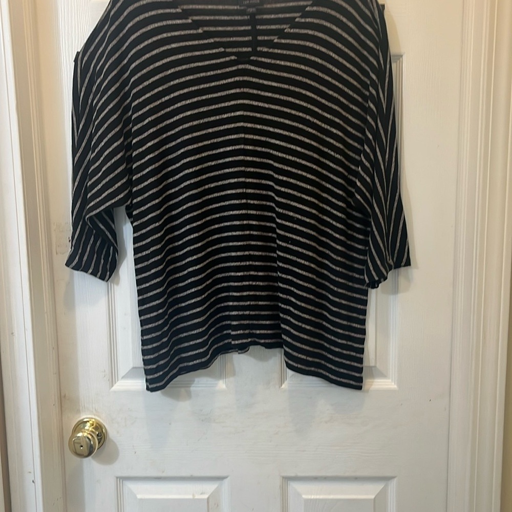 J. Jill Black and White Relaxed Tunic Blouse